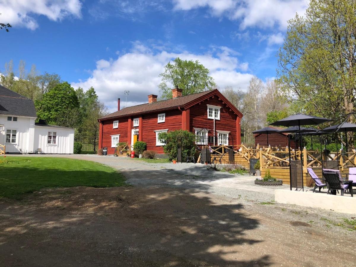 Bredsjoe Gamla Herrgard White Dream Mansion Hällefors Exterior photo